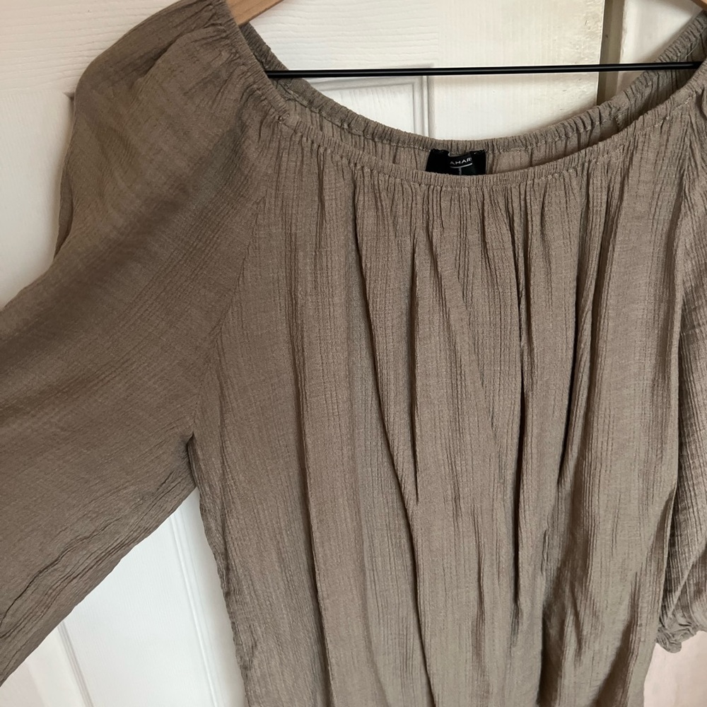 Tahari blouse